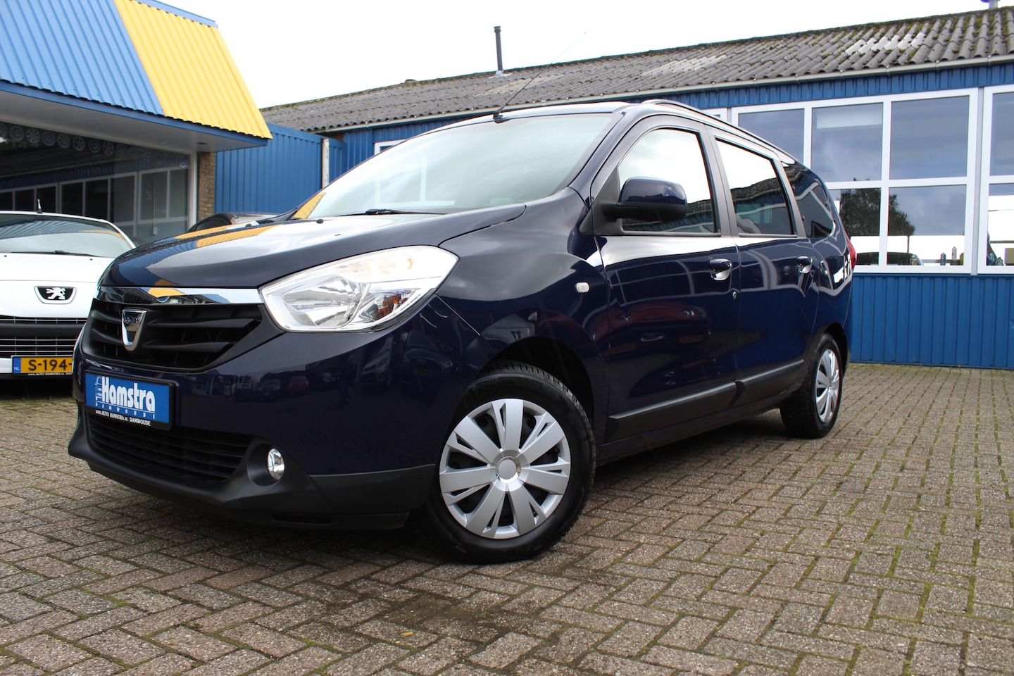 Dacia Lodgy - 1.2 TCe "Lauréate" Navi - Airco - 7 persoons - AutoWereld.nl