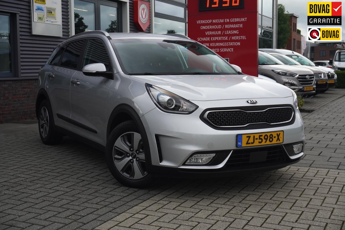 Kia Niro - 1.6 GDi Hybrid DynamicPlusLine / Achteruitrijcamera / Verwarmbare voorstoelen - AutoWereld.nl