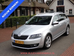 Skoda Octavia Combi - 2.0TDI Elegance Businessline LEER/NAVI/DAB/TREKHAAK