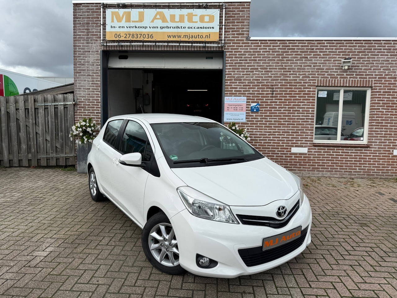 Toyota Yaris - 1.0 VVT-i Comfort *airco*5drs* - AutoWereld.nl