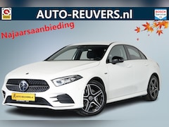 Mercedes-Benz A-klasse - 250 e AMG Line / Navi / Carplay / DAB / LED