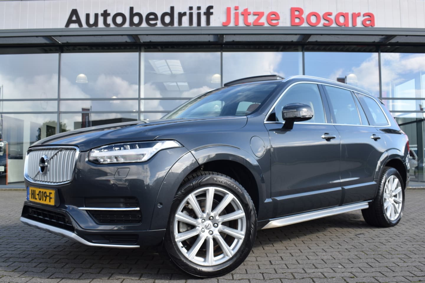 Volvo XC90 - 2.0 T8 Twin Engine AWD 7Pers. Inscription LED | Panoramadak | Caplay | Luchtvering | Head- - AutoWereld.nl