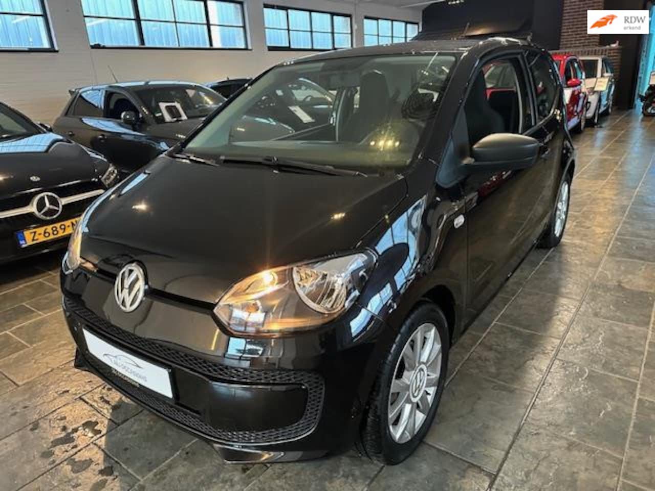 Volkswagen Up! - 1.0 take up! BlueMotion | Airco | - AutoWereld.nl