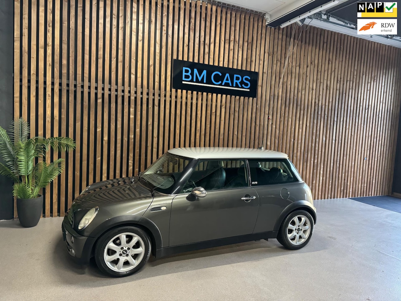 MINI Cooper - Mini 1.6 Park Lane [bj 2006] Airco|1e Eig|NEW APK - AutoWereld.nl