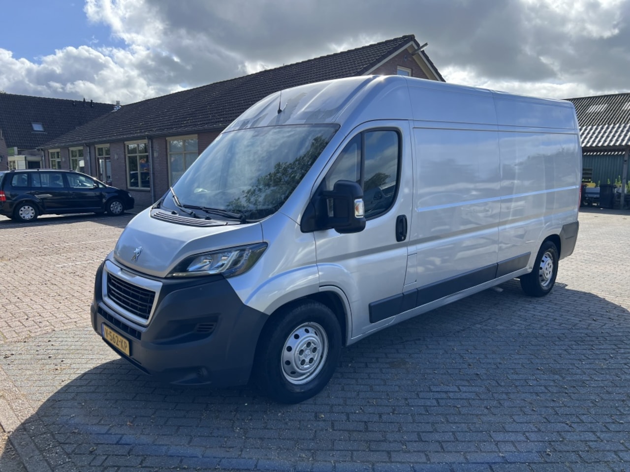 Peugeot Boxer - 435 2.0 HDI L3H2 Pro - AutoWereld.nl