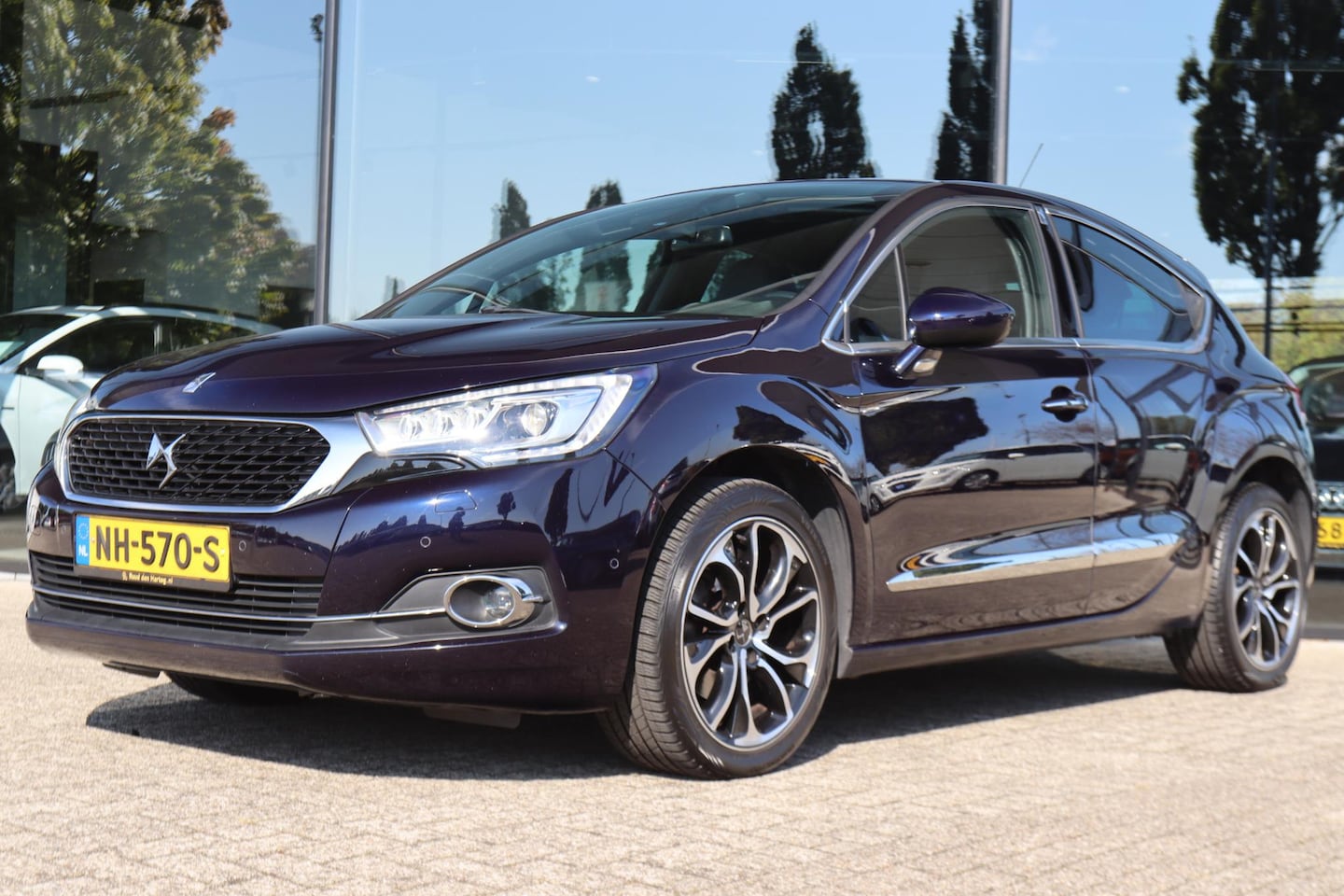 DS 4 - 2.0 BlueHDi BUSINESS | XENON | AFN. TREKHAAK | NAVI | CRUISE | CAMERA | CLIMATE | PDC - AutoWereld.nl