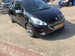 Peugeot 208 - GTI 200 pk turbo