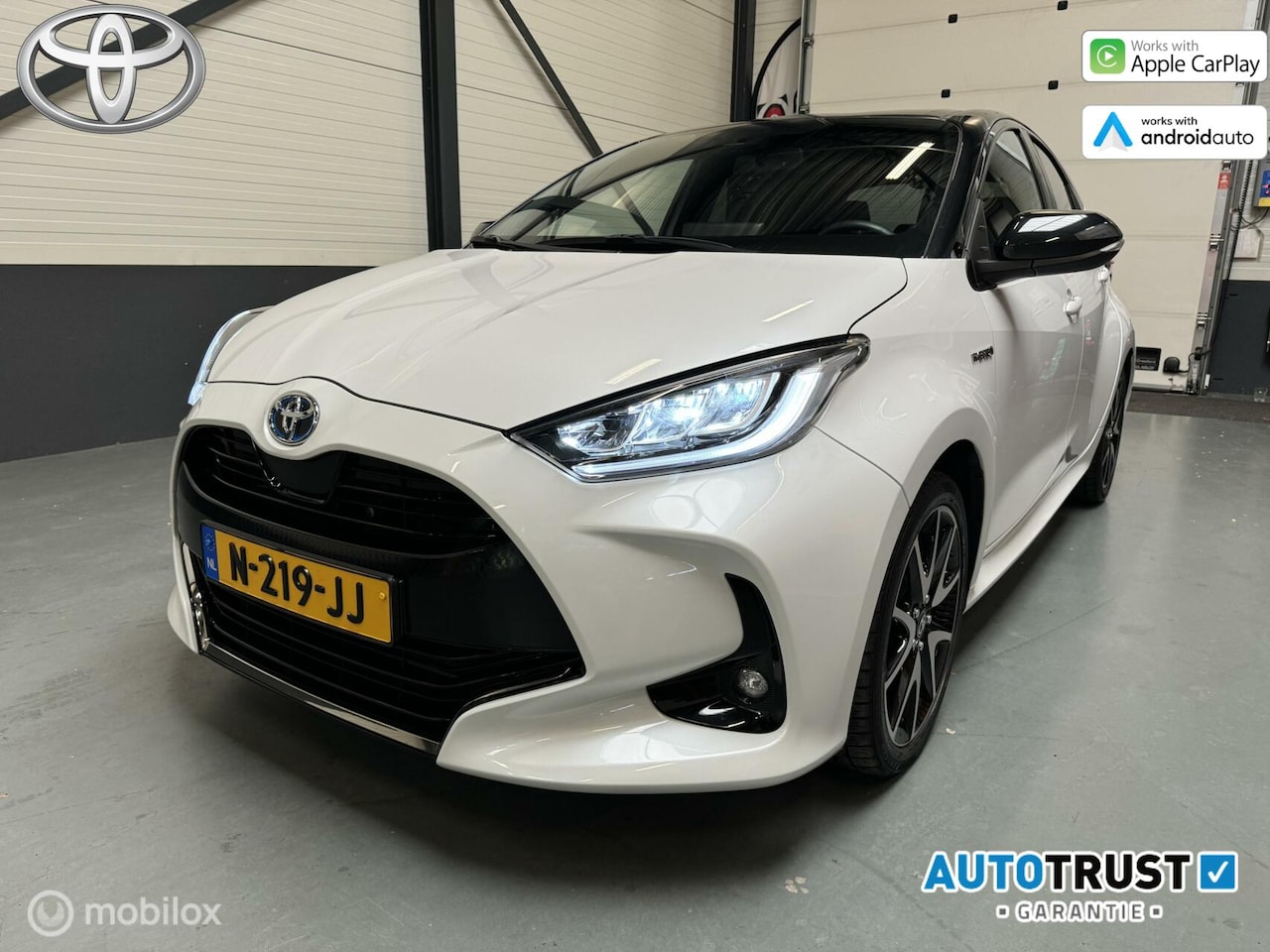 Toyota Yaris - 1.5 Executive CarPlay|17"LM-Velgen|Keyless - AutoWereld.nl