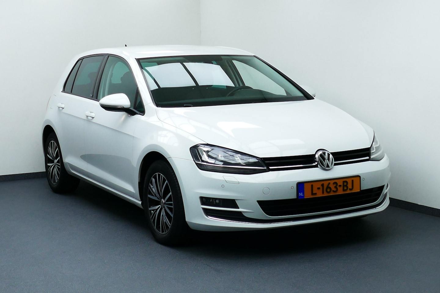 Volkswagen Golf - 1.4 TSI Connected Series Bj 12-2016. Xenon, Clima, Cruise, Stoelverw, PDC V+A, 16"LMV - AutoWereld.nl