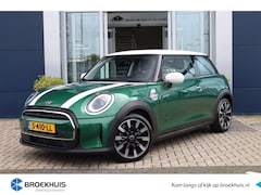 MINI Cooper - 1.5 Camden Automaat | PDC achter | Carplay | Navi | Cruise Control | LED