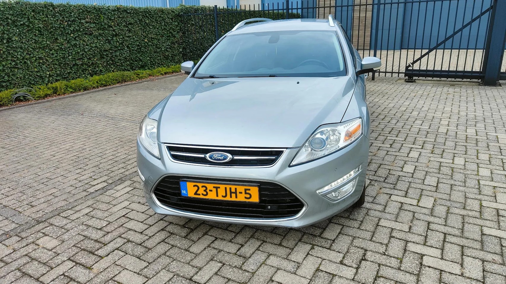 Ford Mondeo Wagon - 1.6 TDCi ECOnetic Lease Titanium Euro 5 Bj 2012 export Prijs 3750€ voor NL 4500€ - AutoWereld.nl