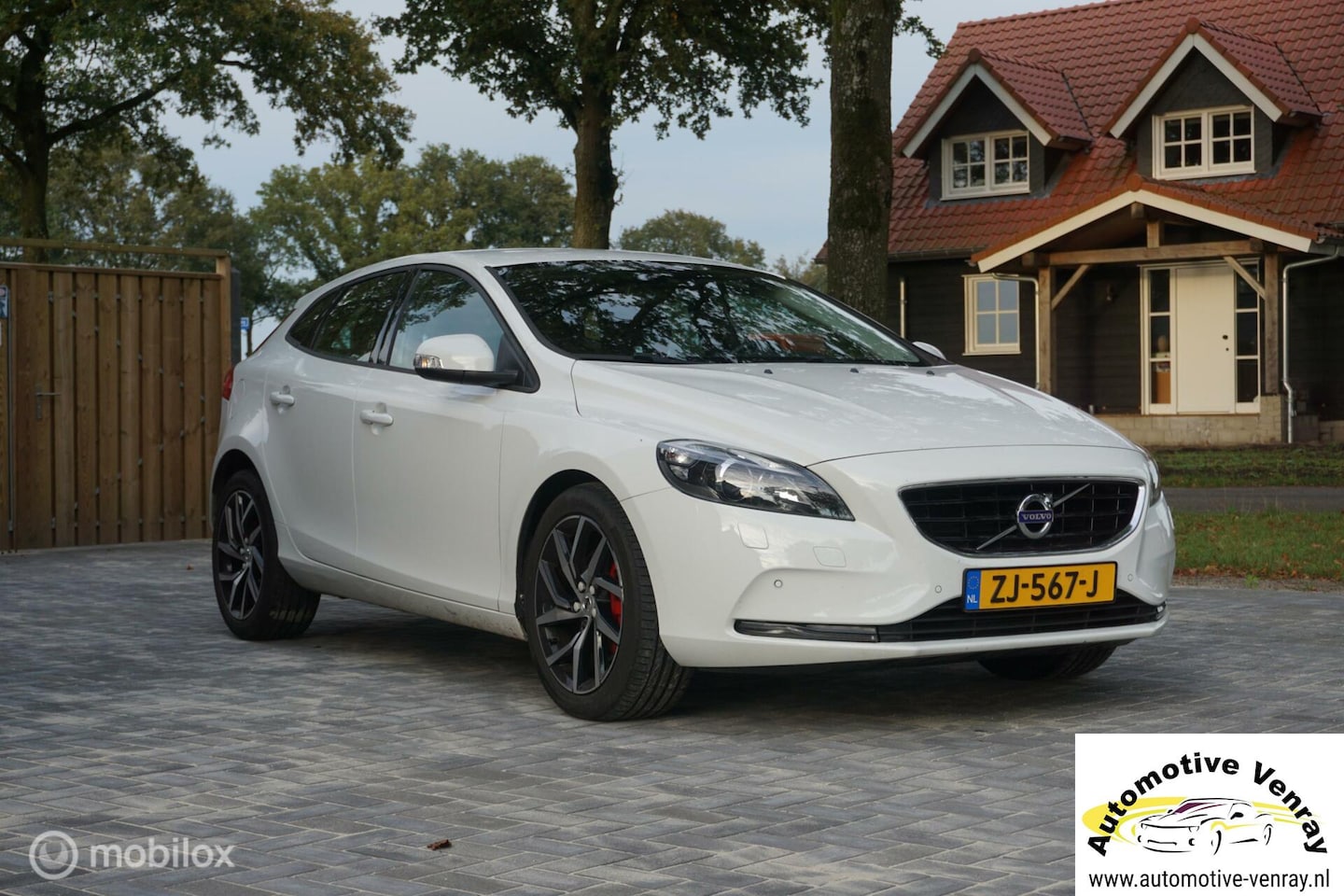 Volvo V40 - 1.5 T2 Inscription 1.5 T2 Inscription - AutoWereld.nl