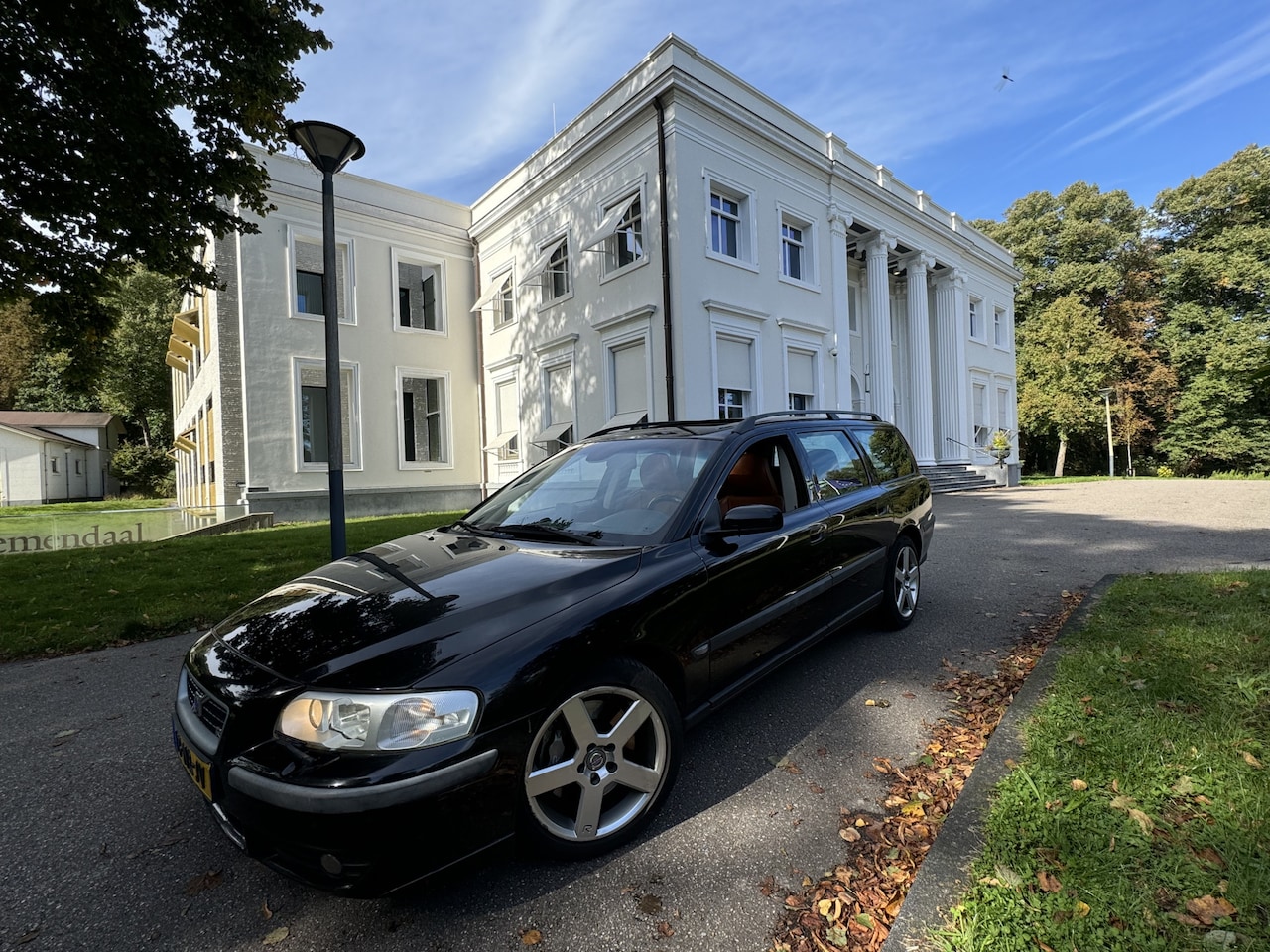 Volvo V70 - 2.5 R AUT, COGNAC LEDER, SCHUIFDAK - AutoWereld.nl