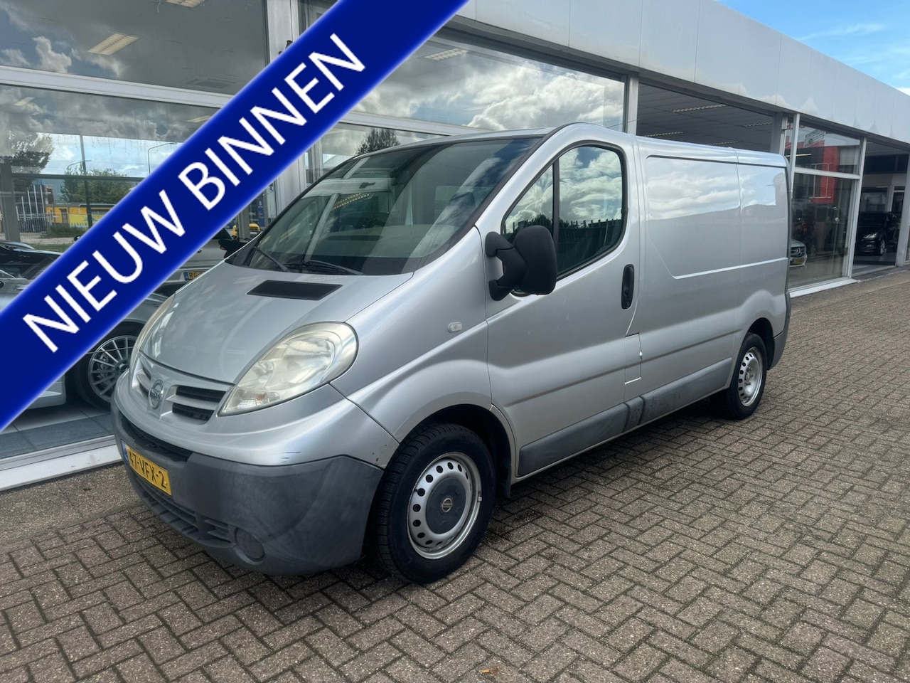 Nissan Primastar - 90.27 2.0 dCi 310L ( BJ 2007 ) | 2e eigenaar | NAP | Nieuwe APK | Zijschuifdeur-rechts | - AutoWereld.nl