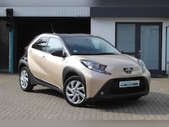 Toyota Aygo X - 1.0 VVT-i S-CVT Pulse Bi Tone, Airco, Safety Sense, Carplay