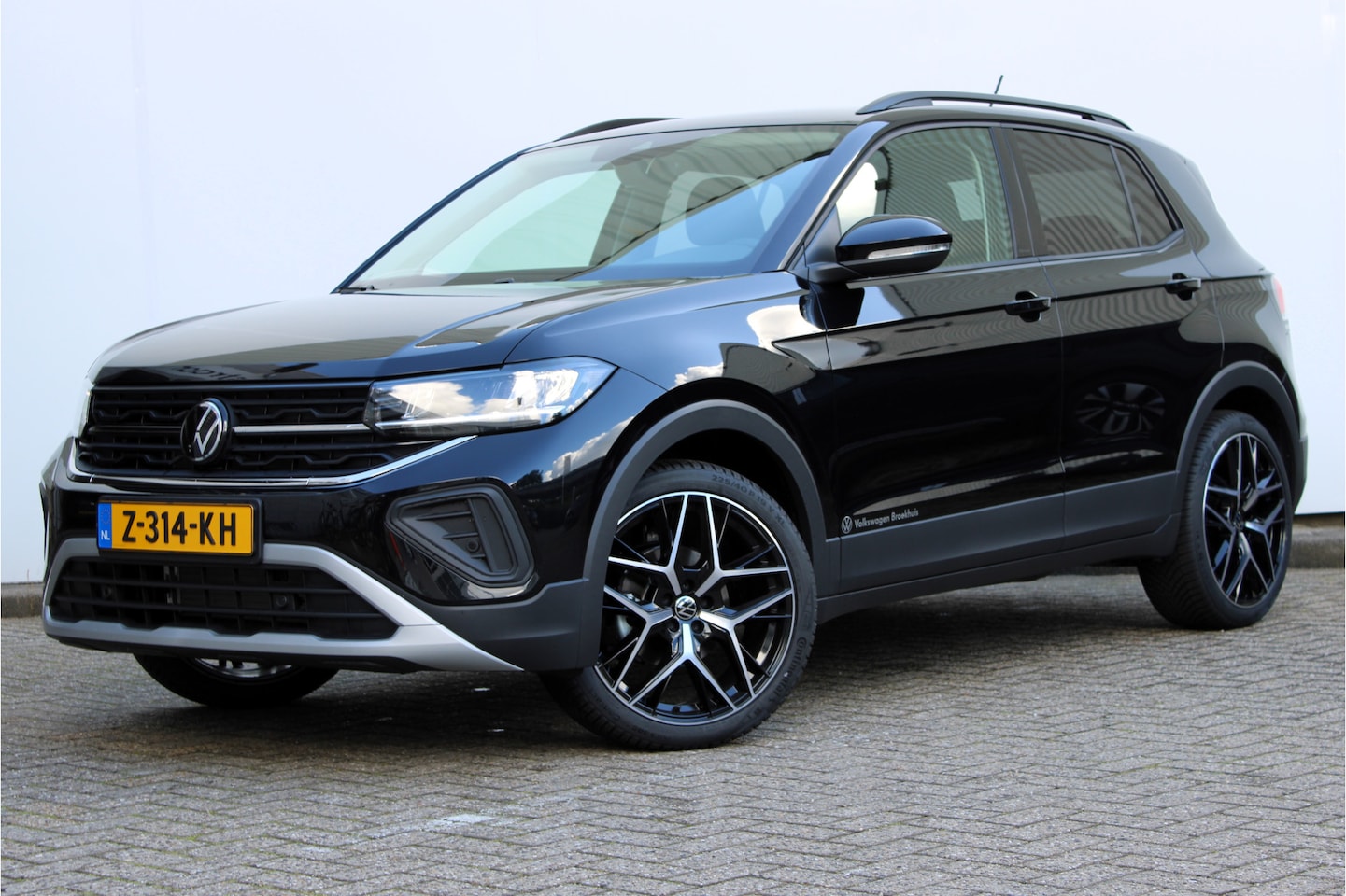 Volkswagen T-Cross - 1.0 TSI 96 PK Life Edition | Navigatie | LED matrix | Camera | 19'' Velgen - AutoWereld.nl