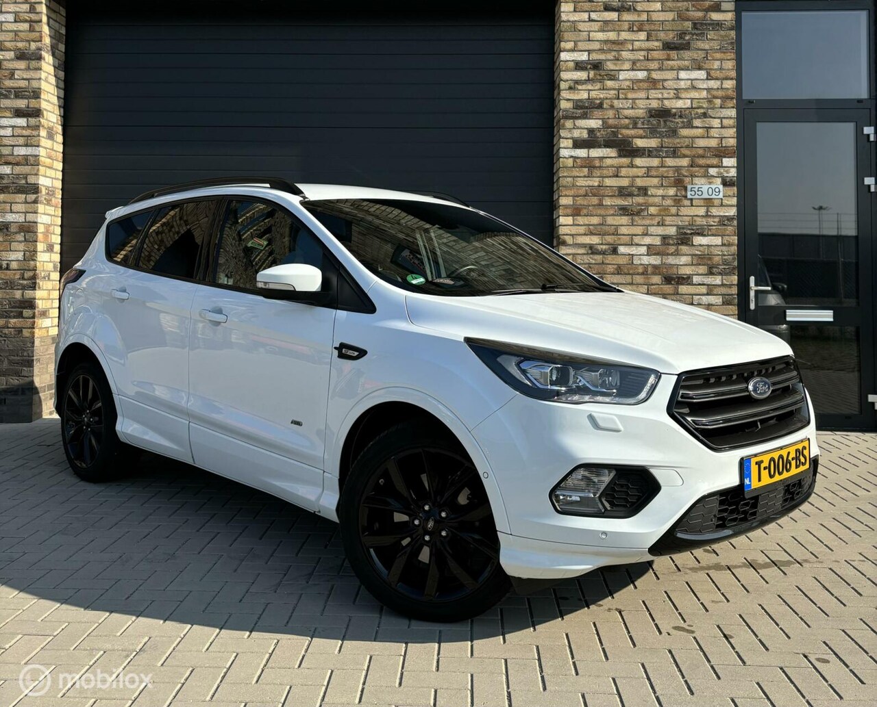 Ford Kuga - 1.5 EcoBoost ST-Line 1.5 EcoBoost ST Line - AutoWereld.nl