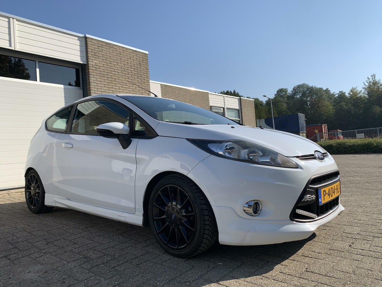 Ford Fiesta - 1.25 Trend Sport ST-line look APK Airco LED LM velgen - AutoWereld.nl