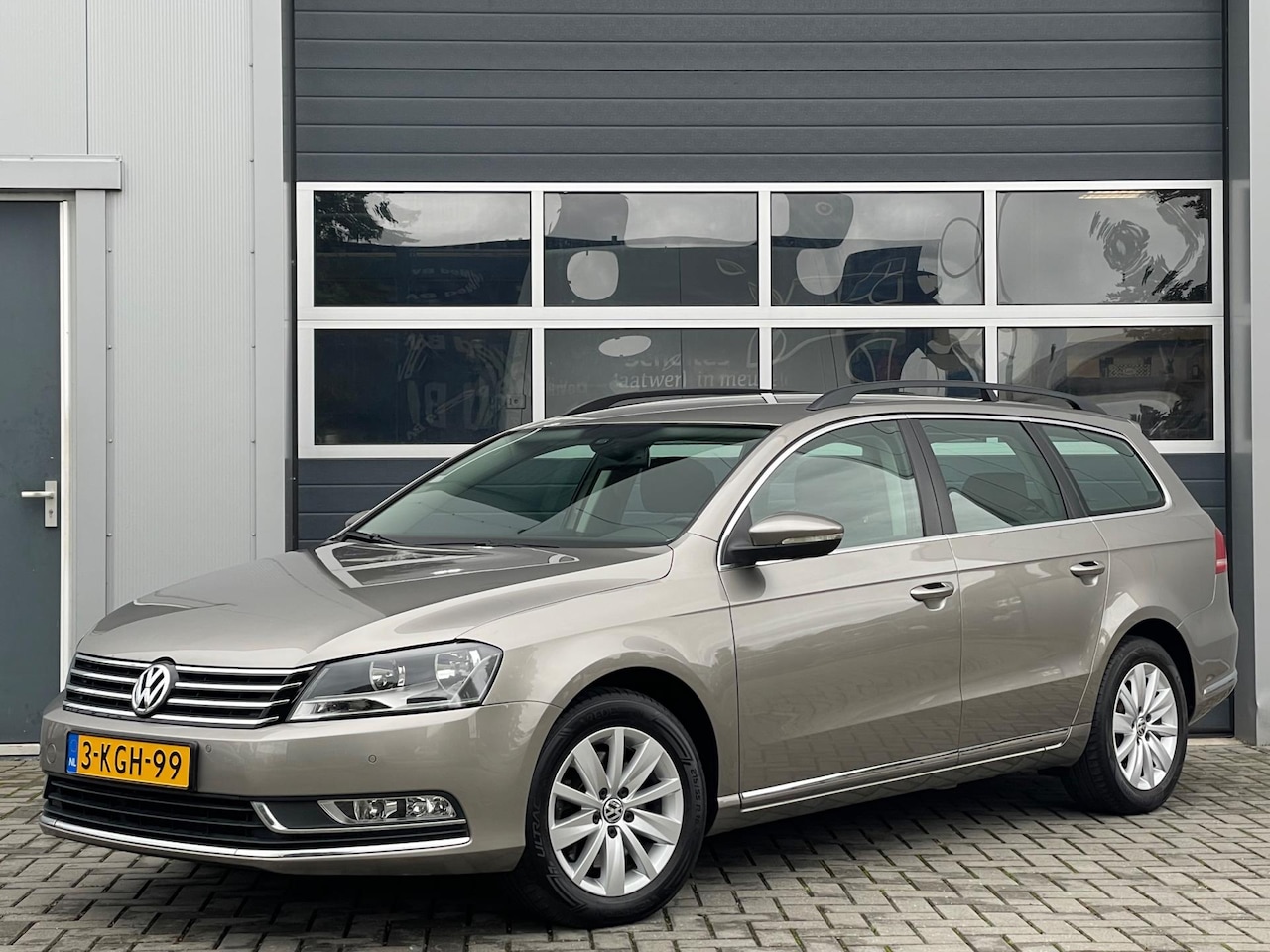 Volkswagen Passat Variant - 1.4 TSI Comfortline | Navi | PDC v+a | Climate control | Cruise control | 16'' velgen - AutoWereld.nl