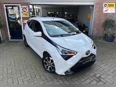 Toyota Aygo - 1.0 VVT-i X-PLAY AUTOMAAT|CARPLAY/CAMERA | TEAM/KM 62500