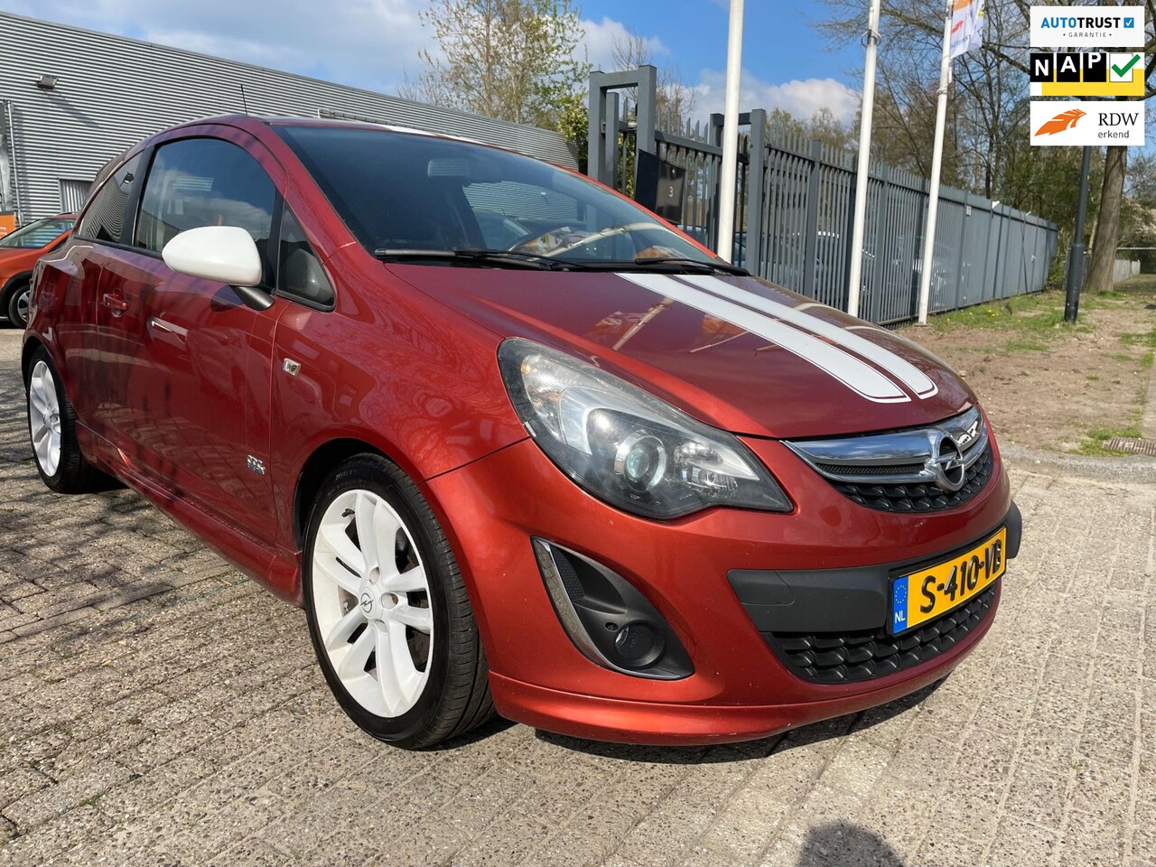 Opel Corsa - GSI 1.6-16V T OPC-LINE Color Edition, 98.773 km, nwe apk, zeer nette schade vrije auto, na - AutoWereld.nl