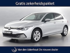 Volkswagen Golf - 1.0 eTSI 110pk Life Business DSG / Elek. Stoel met memory / Stoelverwarming / Camera