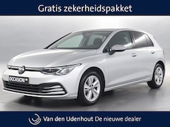 Volkswagen Golf - 1.0 eTSI 110pk DSG Life Business / Navigatie / Camera / Stoel/Stuurverwarming