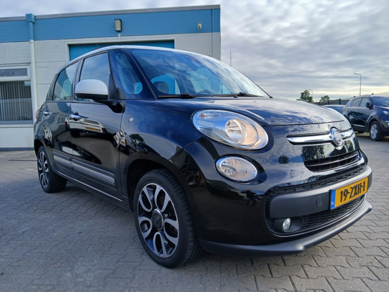 Fiat 500 L - 0.9 TwinAir Lees Advertentie/Pano/Clima/Apk 08-'25 - AutoWereld.nl