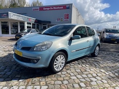 Renault Clio - 1.4-16V Rip Curl