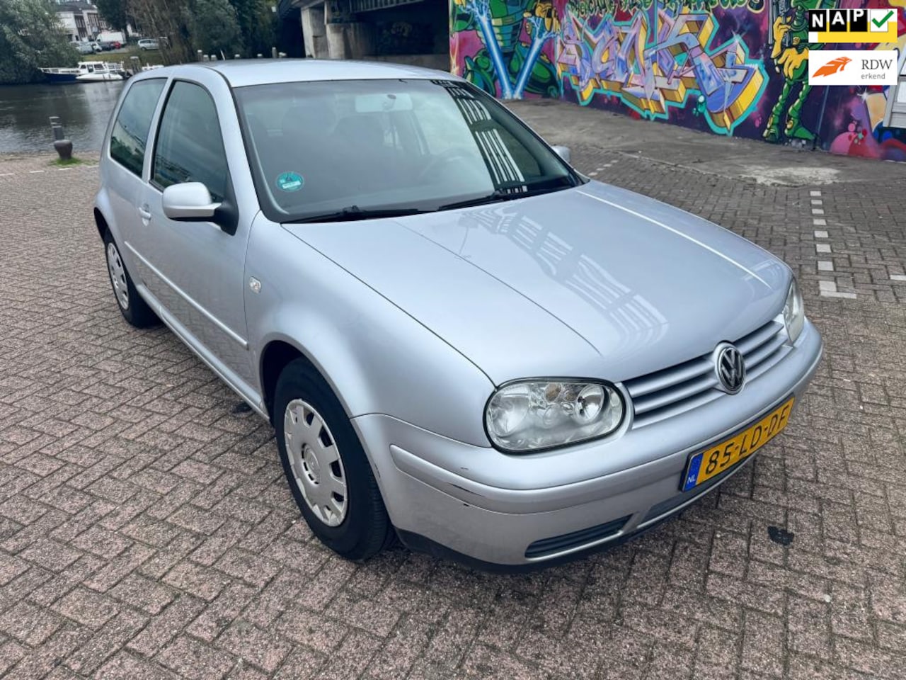 Volkswagen Golf - 1.6-16V geheel dealer onderhouden airco elektrisch ramen boeken geheel afgestempeld aanwez - AutoWereld.nl