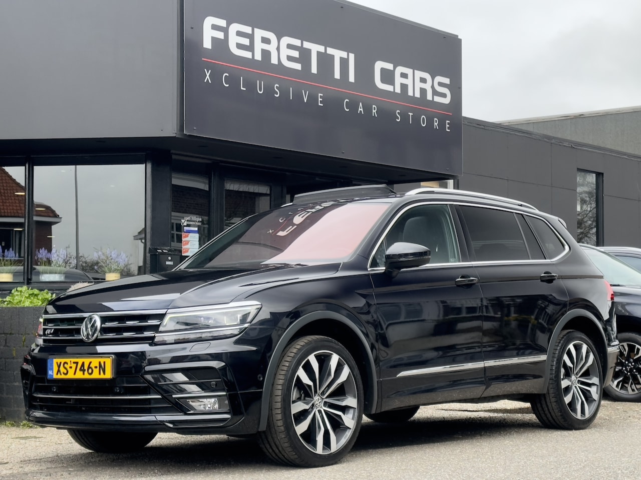 Volkswagen Tiguan Allspace - 1.5 TSI AUT7 2X R-LINE 7PERS HIGHLINE PANODAK NAVI CAMERA VIRTUAL-DASH LED 20 INCH-LMV PDC - AutoWereld.nl