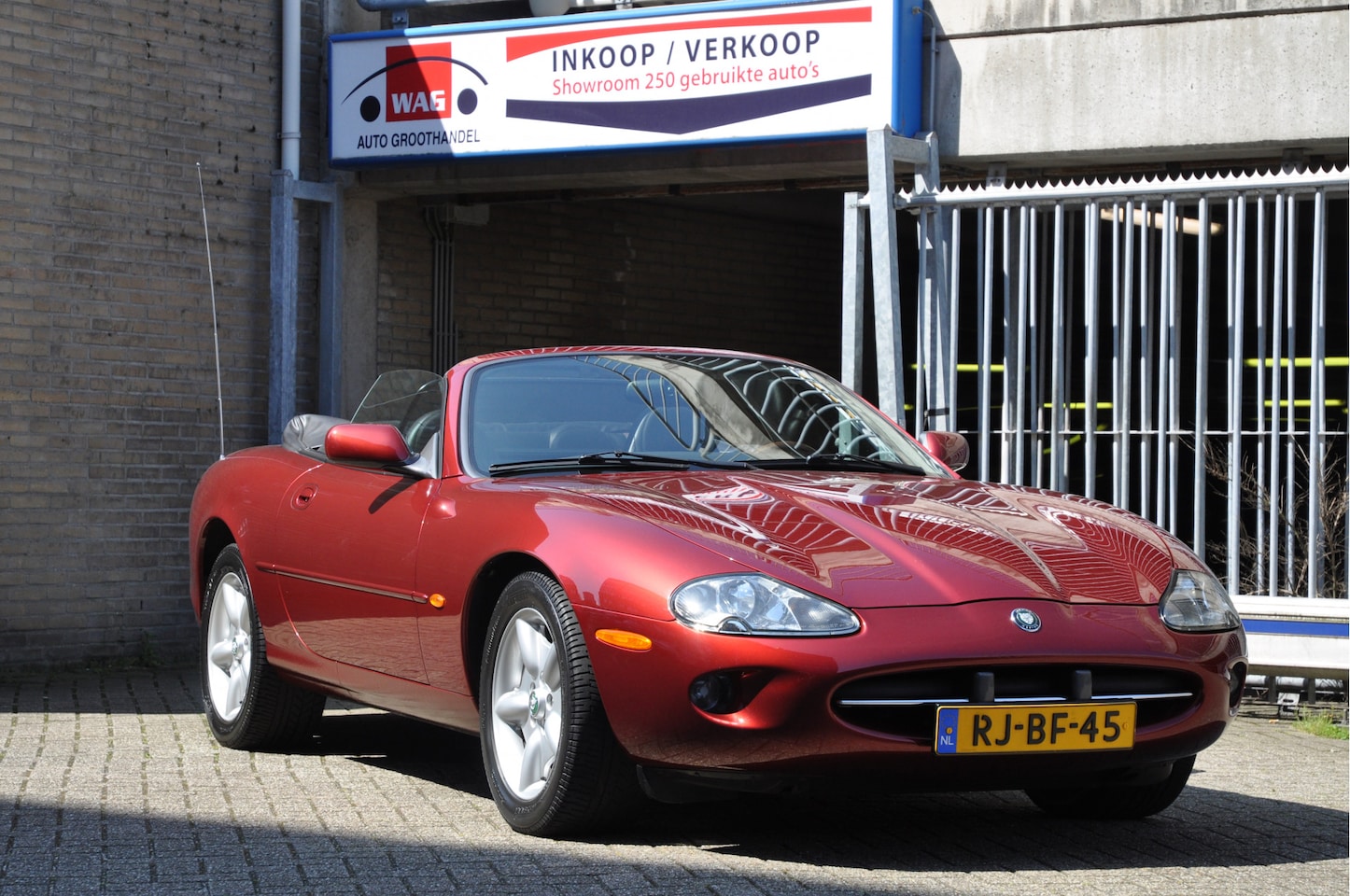 Jaguar XK8 - 4.0 V8 Convertible 4.0 V8 Convertible - AutoWereld.nl