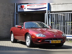 Jaguar XK8 - 4.0 V8 Convertible