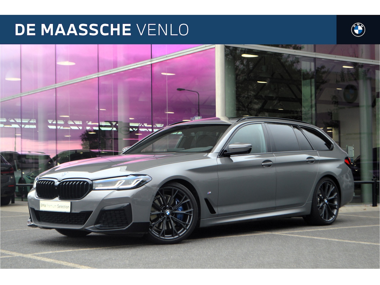 BMW 5-serie Touring - 530i High Executive M Sport Autoimaat / Panoramadak / Laserlicht / Parking Assistant Plus - AutoWereld.nl