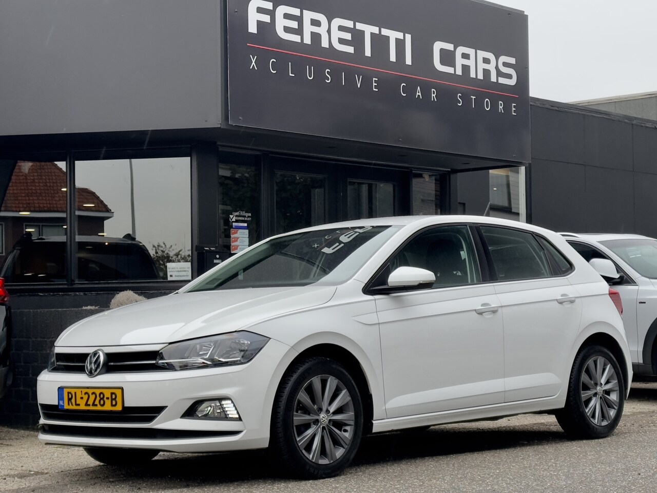 Volkswagen Polo - 1.0 TSI COMFORTLINE NAVI ACC APPLE-CARPLAY LED LMV - AutoWereld.nl