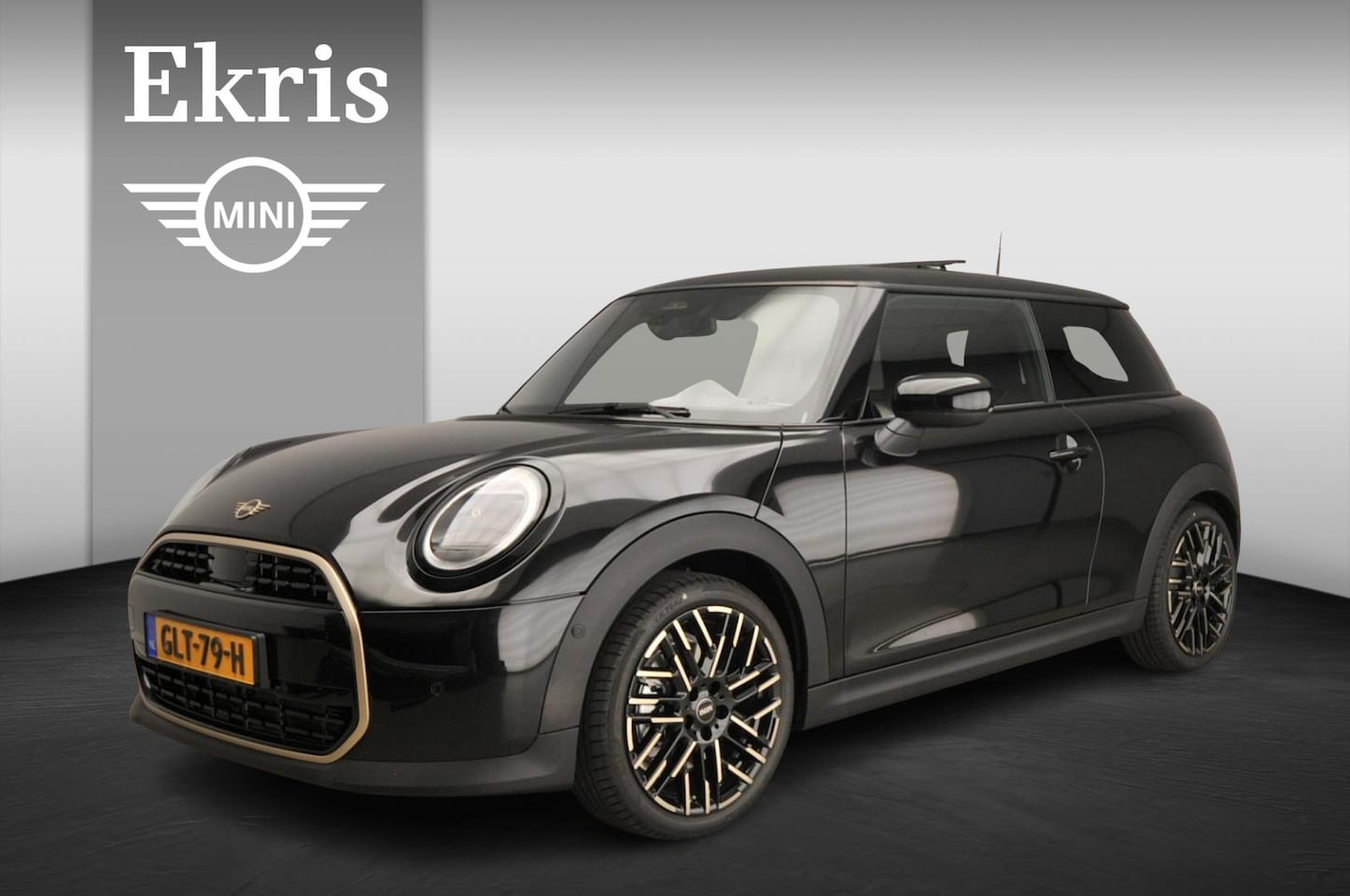 MINI Cooper - 3-deurs C Automaat / Pakket M / Panoramadak / LED / Stoelverwarming / Head-up / Park assis - AutoWereld.nl