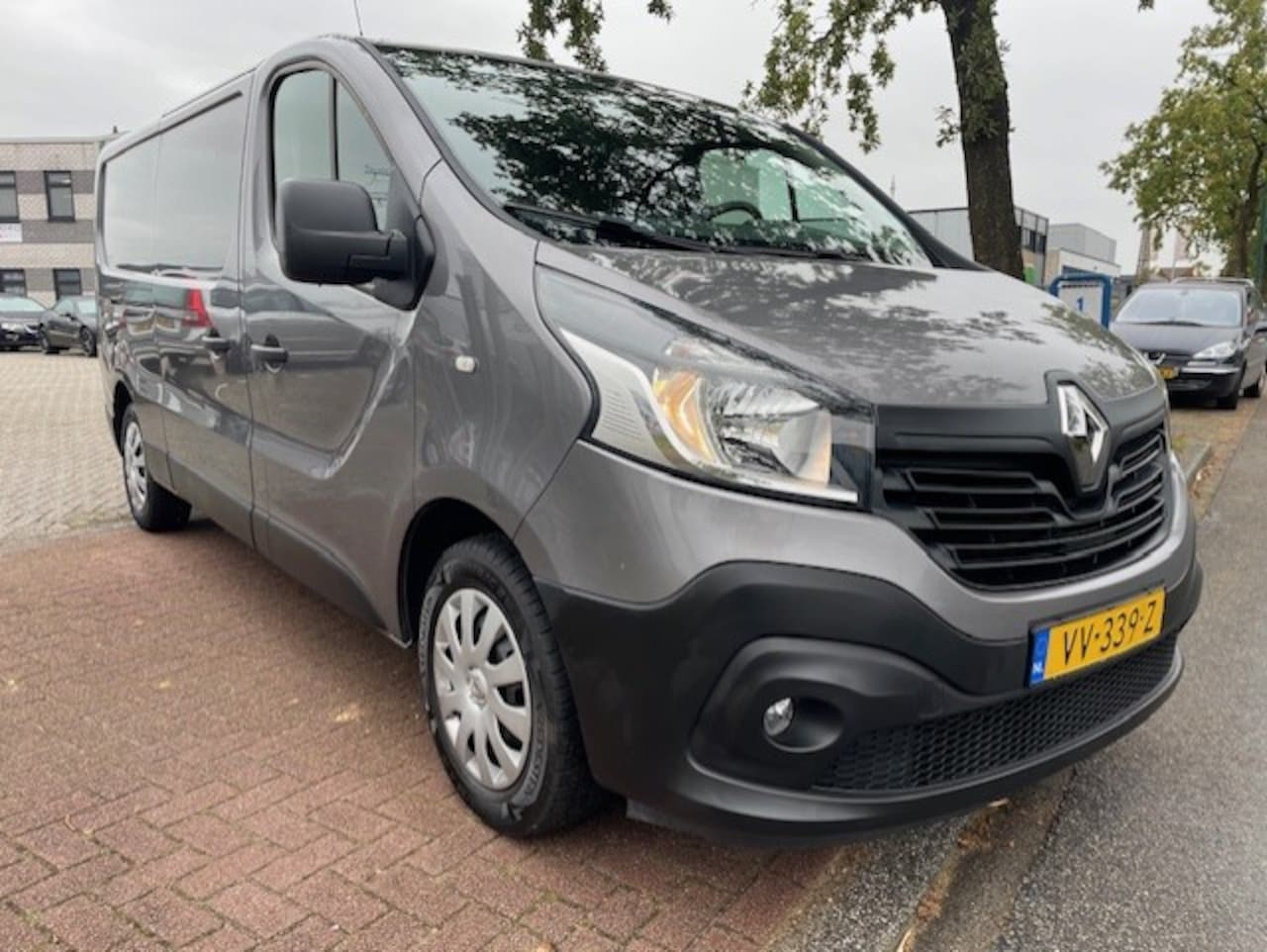 Renault Trafic - 1.6 dCi T29 L2 H1 Comfort 182.000km Airco,Cruisecontrol,Navigatie Nette Bus - AutoWereld.nl