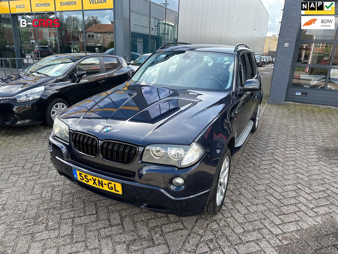 BMW X3 - 2.0i Executive Anniversary MPAKKET|LEER|NAVI|STOELVW|PDC|TOPST!! - AutoWereld.nl