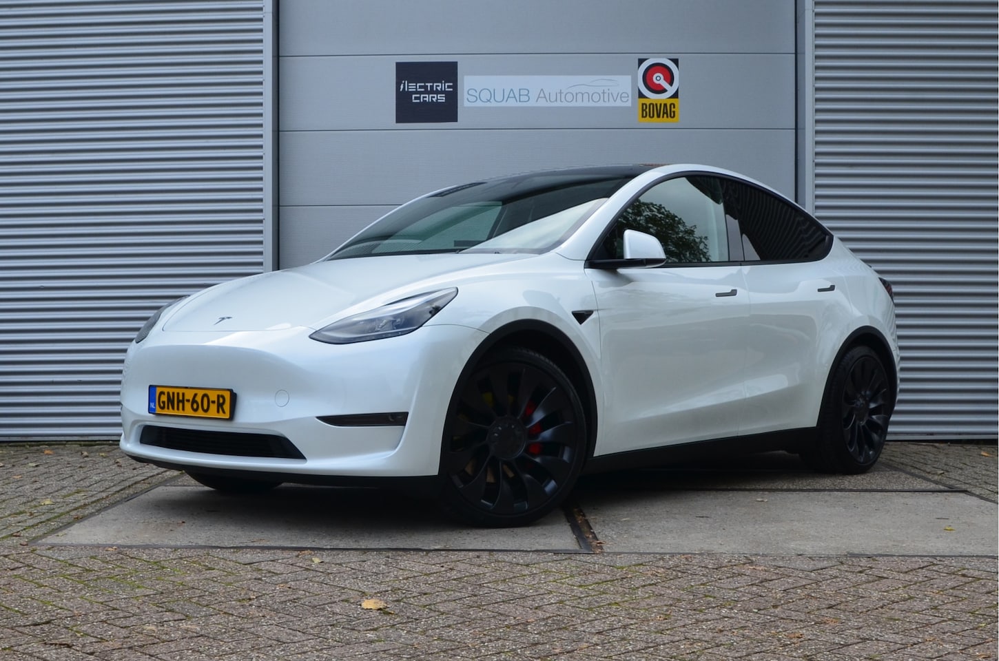 Tesla Model Y - Performance AWD 75 kWh PDC, AutoPilot, Berlin Bild! - AutoWereld.nl