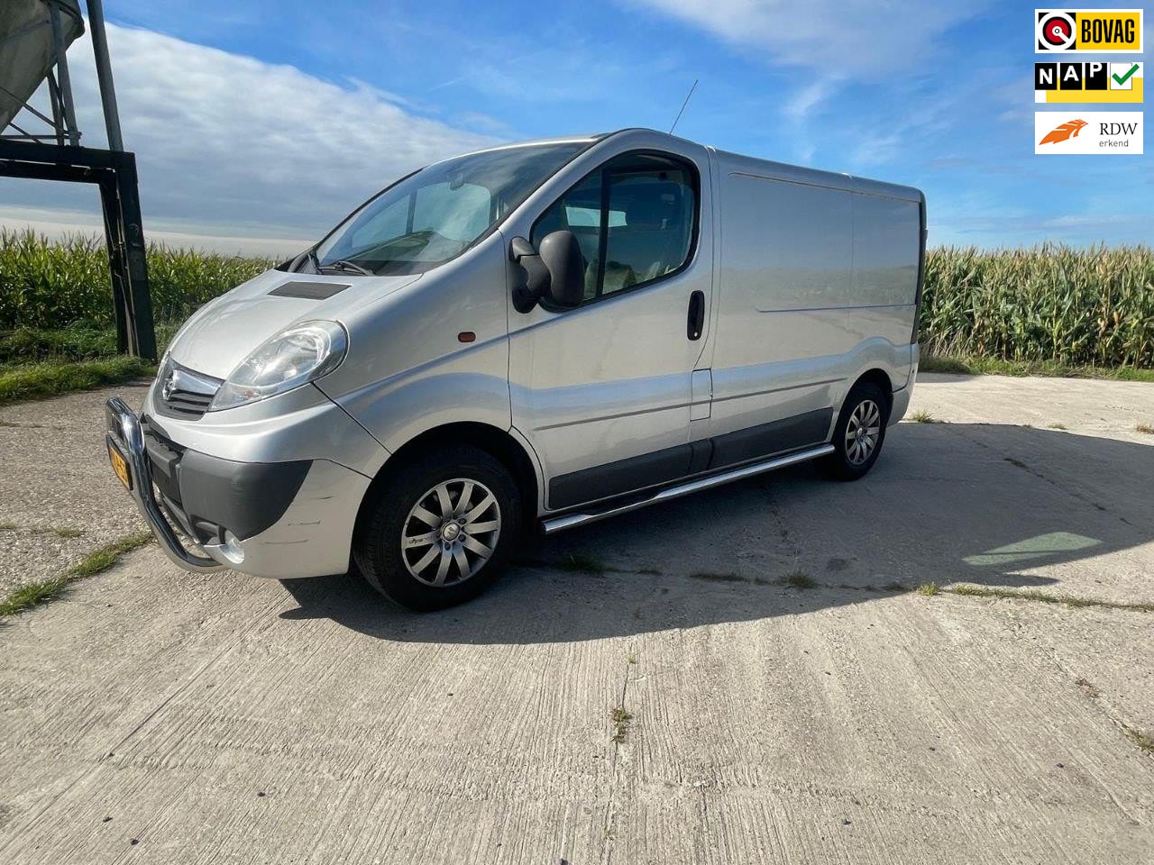 Opel Vivaro - 2.5 CDTI L1H1 DC | EXPORT | AUTOMAAT | AIRCO - AutoWereld.nl