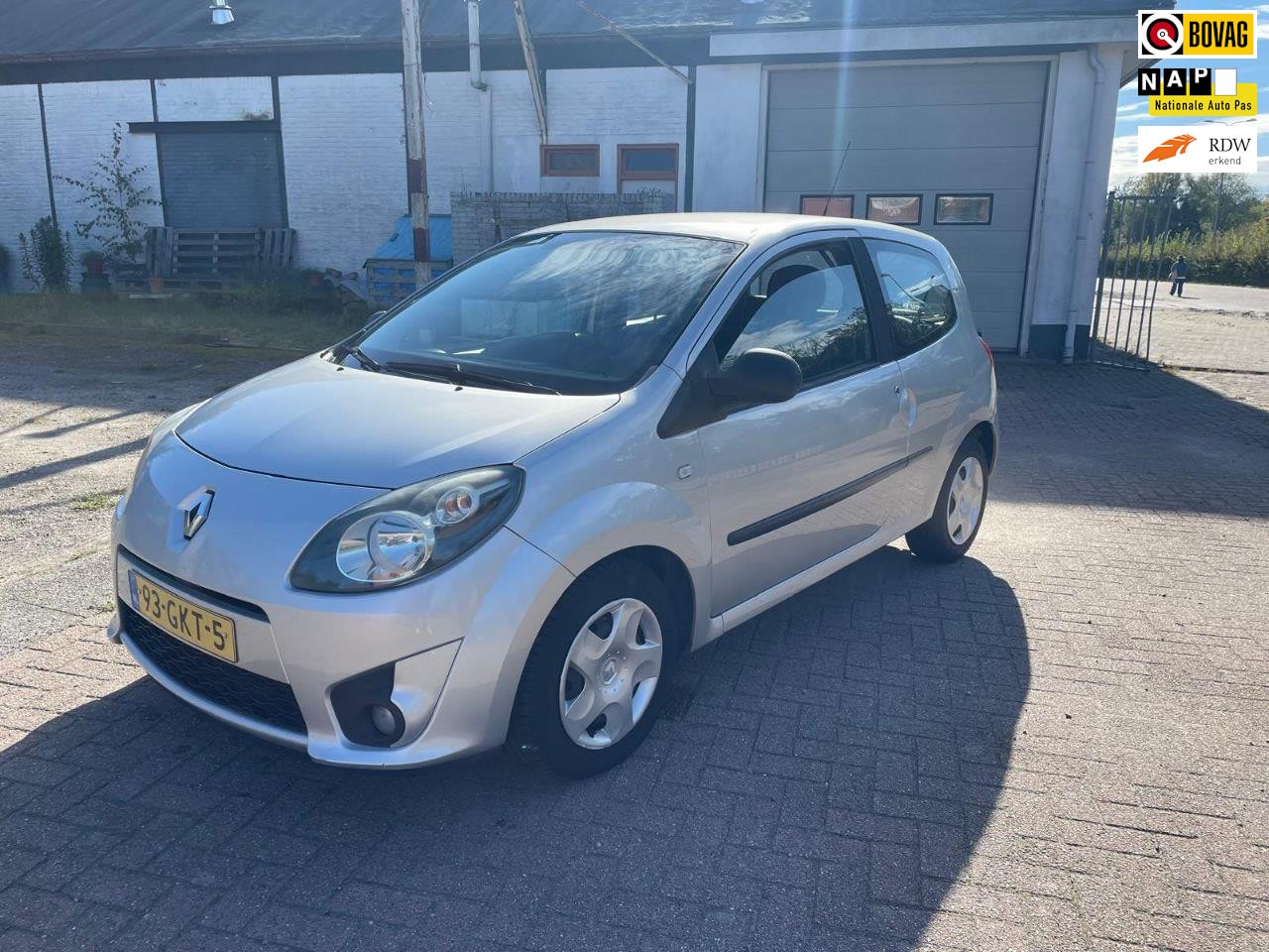 Renault Twingo - 1.2-16V Dynamique | APK 17-07-2025 | AUTOMAAT | AIRCO - AutoWereld.nl