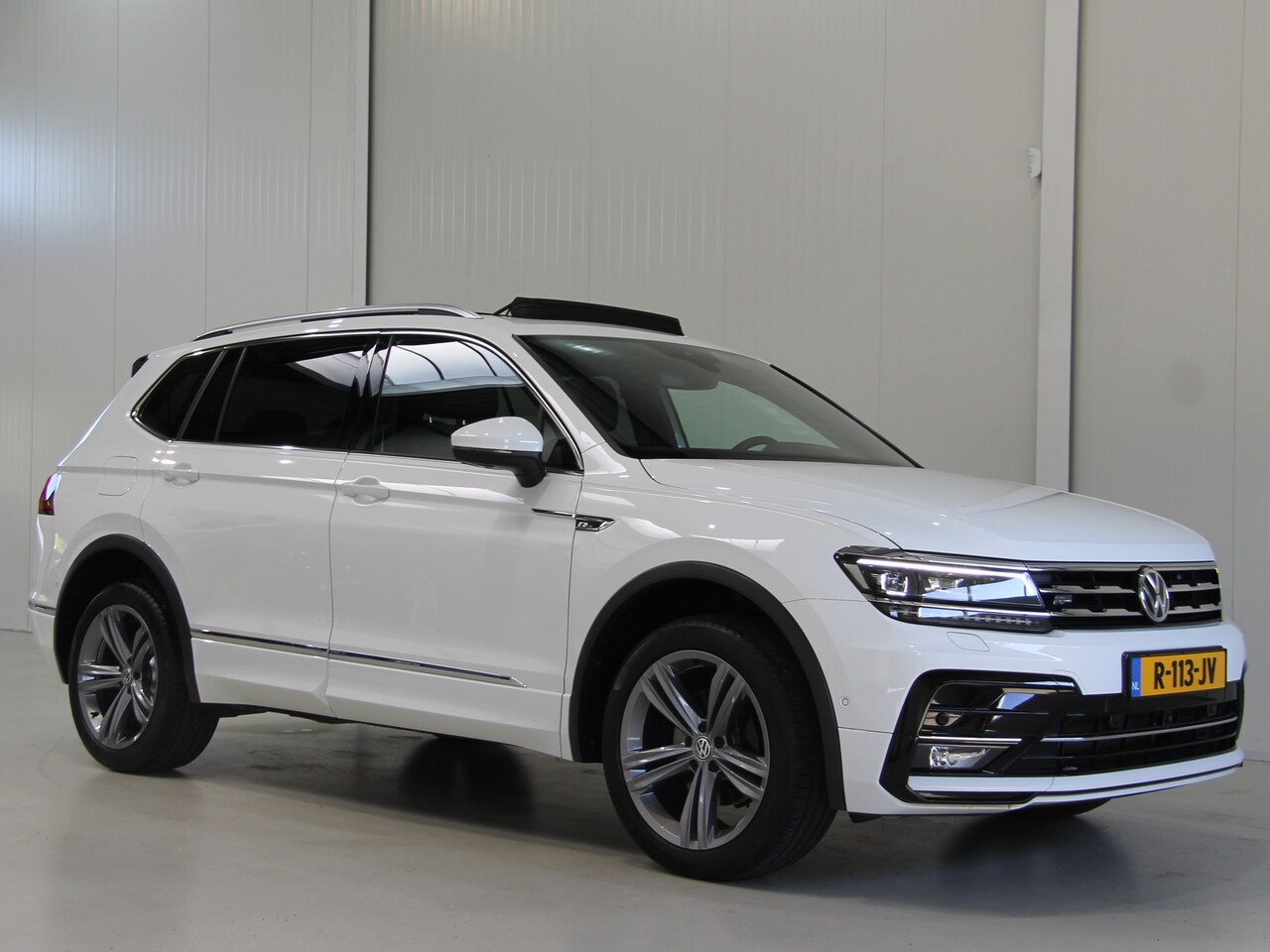 Volkswagen Tiguan Allspace - 7p 1.5 TSI 150PK R-Line DSG - AutoWereld.nl