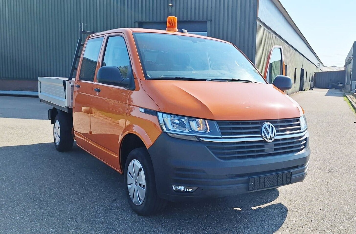 Volkswagen Transporter - 2.0 TDI L2H1 DC 28 Comfortline Transporter Pick Up dubbelcabine T6.1 - AutoWereld.nl