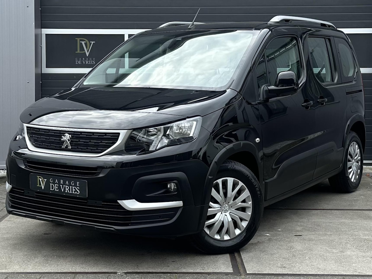 Peugeot Rifter - 1.2 Puretech Allure Panoramadak Trekhaak Garantie - AutoWereld.nl