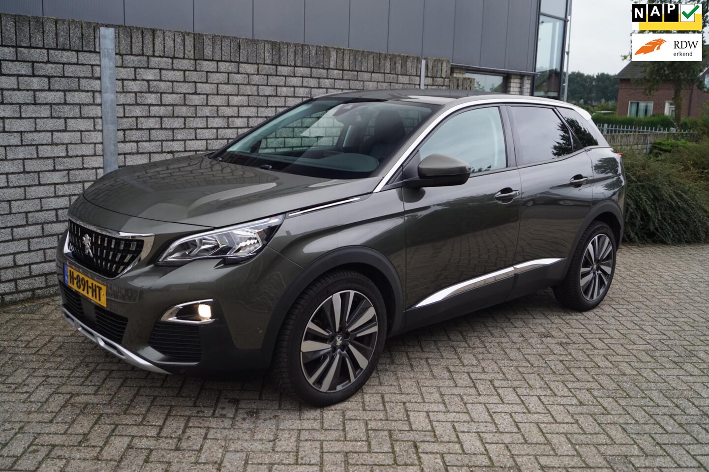 Peugeot 3008 - 1.2 PureTech Allure Autom Half Leder Sportstoelen Navi Camera Clima Cruise Apple Carplay 2 - AutoWereld.nl