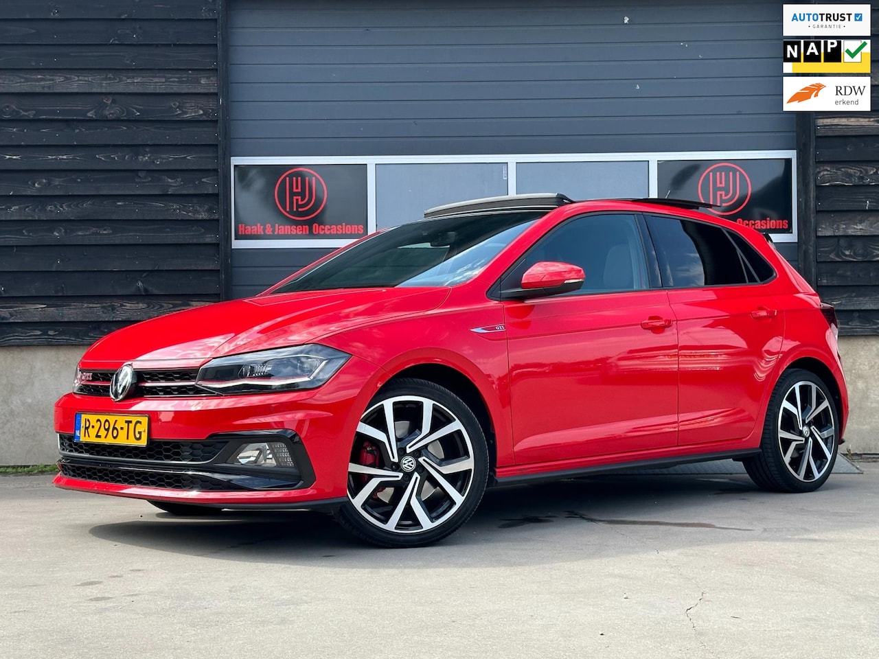 Volkswagen Polo - 2.0 TSI GTI Pano Digi Dash Airco Cruise - AutoWereld.nl