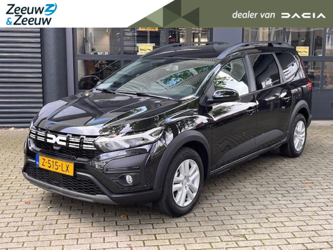 Dacia Jogger - 1.0 TCe 100 Bi-Fuel Expression 7p. AUTO STAAT IN SHOWROOM, INFORMEER NAAR ACTUELE KILOMETE - AutoWereld.nl