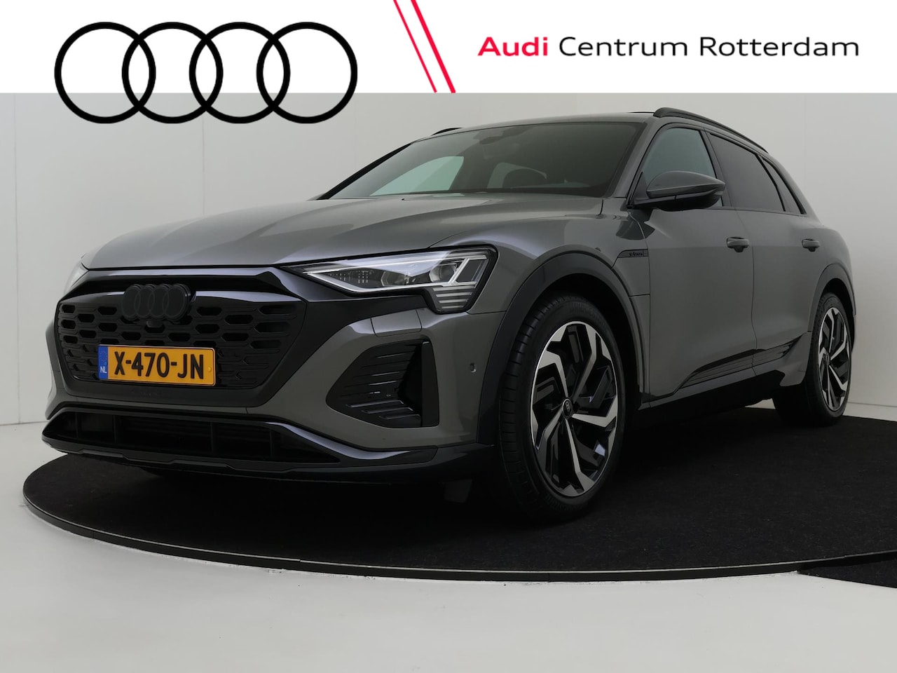 Audi Q8 e-tron - 55 quattro S Edition 115 kWh | Bang & Olufsen | Sfeerverlichting | 21" | Panoramadak | Ach - AutoWereld.nl