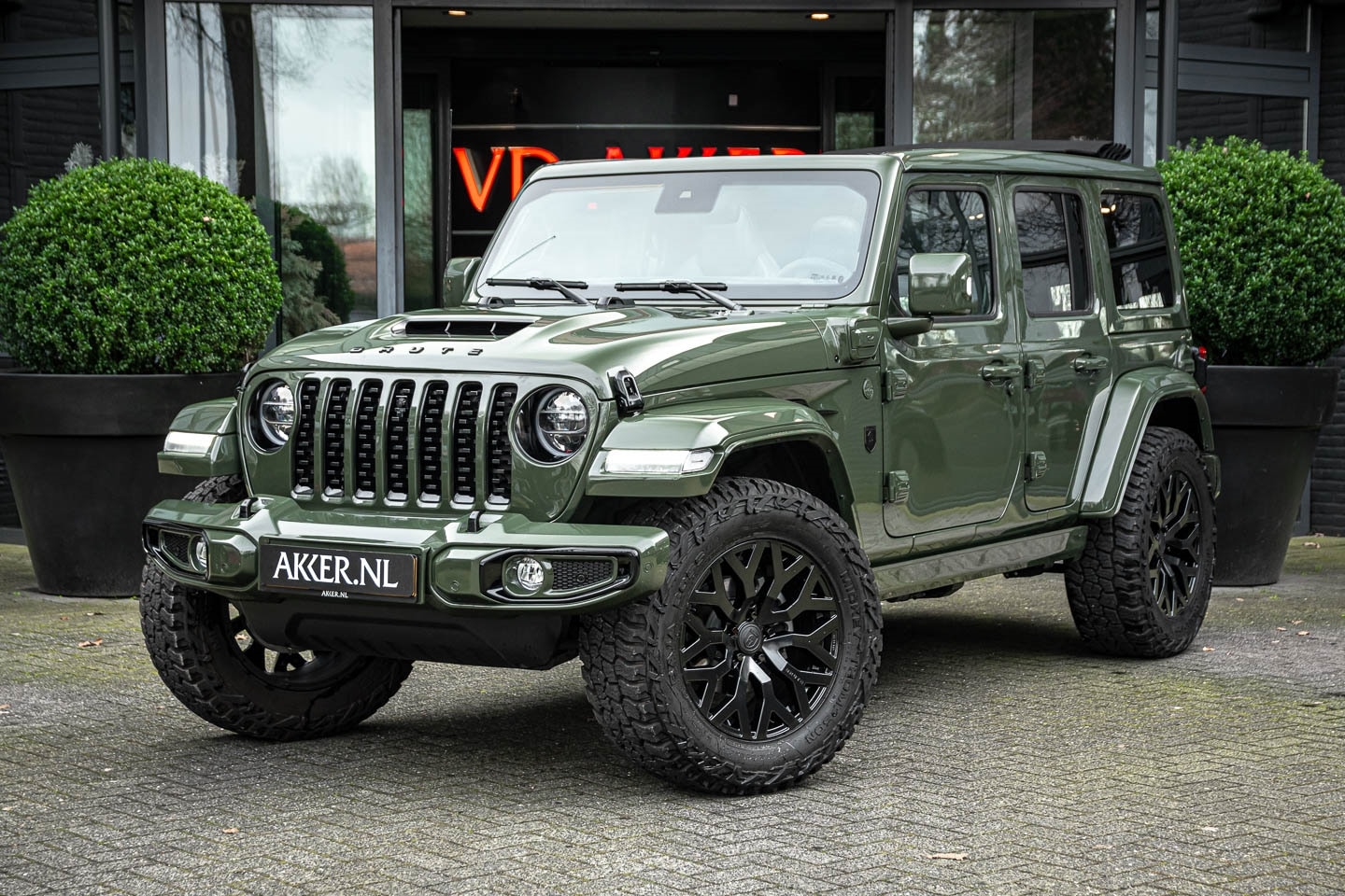 Jeep Wrangler - RUBICON BRUTE RICHMOND CUSTOM HYBRID NWPR.201K (380 PK) - AutoWereld.nl