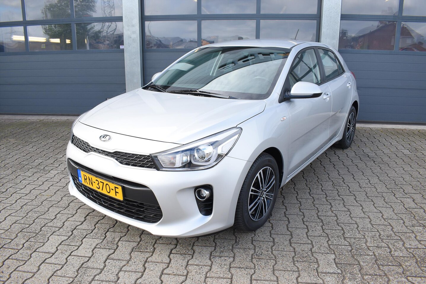 Kia Rio - 1.0 T-GDI 100pk ComfortPlusLine Navigator - AutoWereld.nl